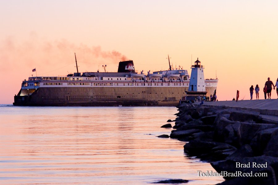 Carferry and Ludington Light (3413)