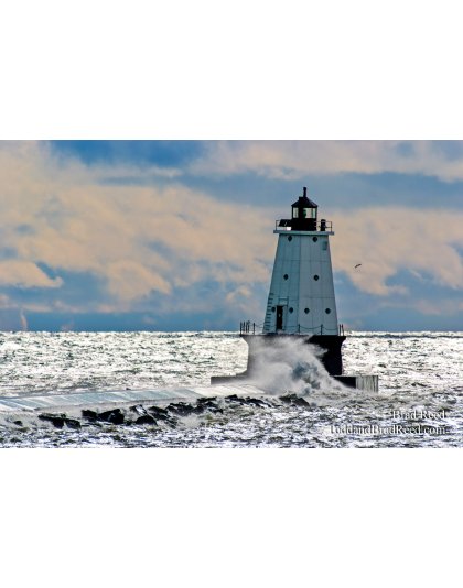 Ludington Light Redone (3658)