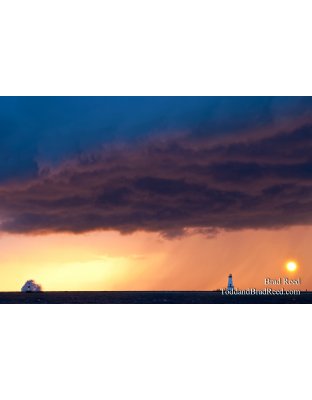 Storm Front Over Ludington (9038)