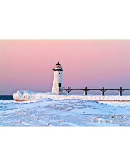 Manistee Light in the Winter (015)