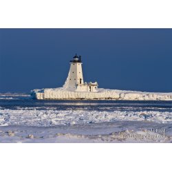 Ludington North Pier and Lots of Snow and Ice (0017)
