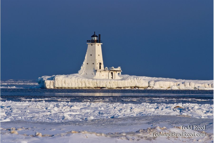 Ludington North Pier and Lots of Snow and Ice (0017)