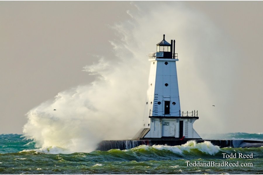 Lighthouse Storm Ludington (3149)