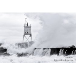 Lake Superior Storm Black and White (8488)