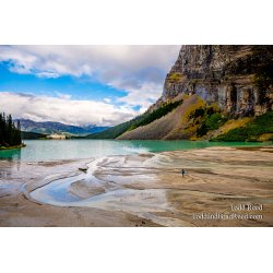 Trekking to Lake Louise