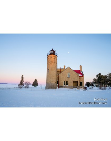 Straits of Mackinac Ice Lighthouse (8861)