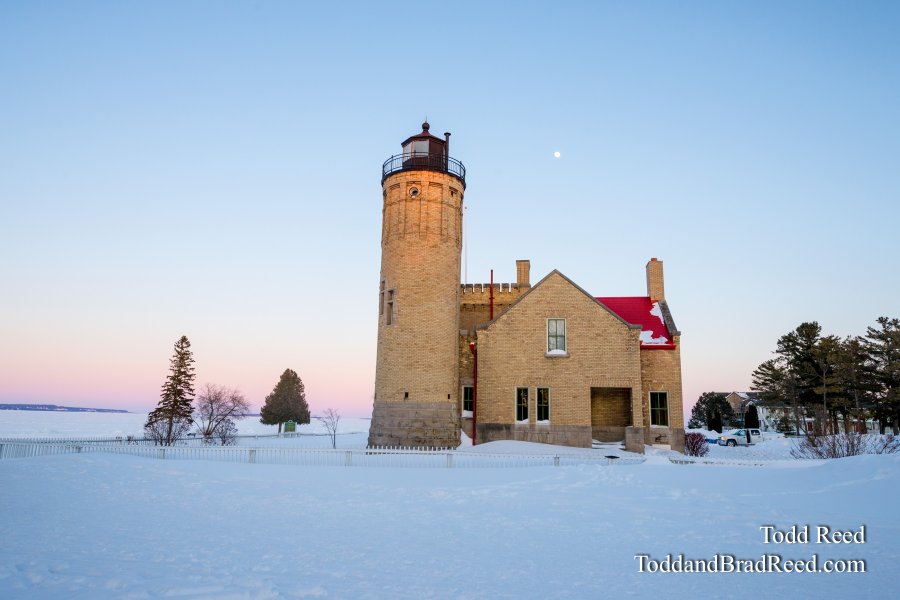 Straits of Mackinac Ice Lighthouse (8861)